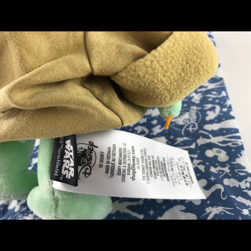 The Child Plush Star Wars The Mandalorian IN HAND - Picture 4 of 8